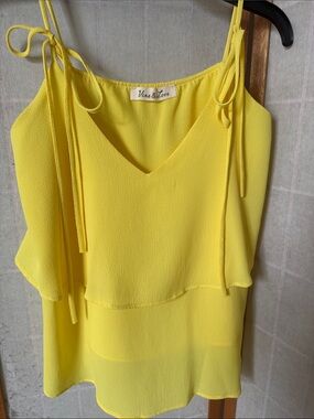 Vine & Love Bright Yellow Tie-Shoulder Ruffle Camisole Top Sz M